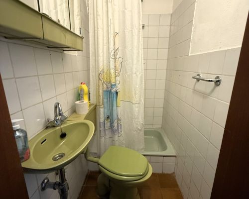 21 Badezimmer 1