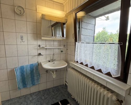 18 Badezimmer Ansicht 2