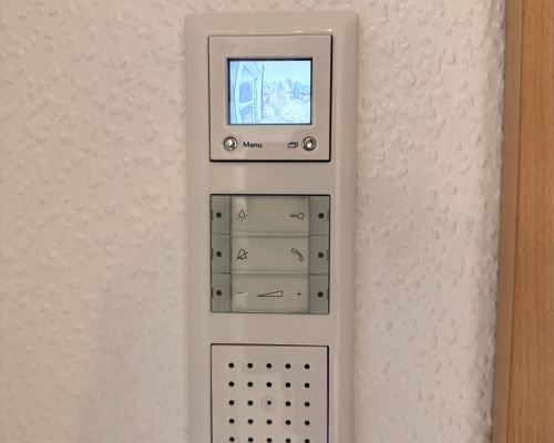 17 Türsprechanlage