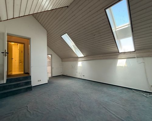 25 Wohnung Spitzboden Ansicht 1