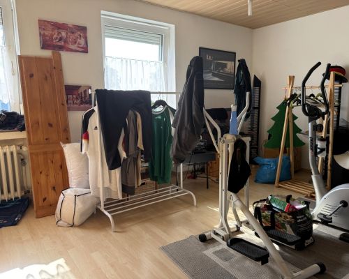 12 Elternschlafzimmer