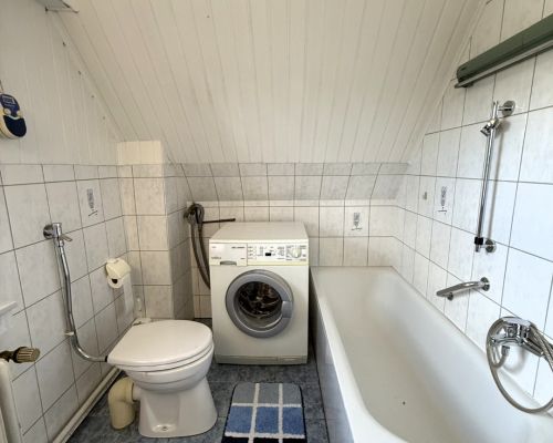 18 Badezimmer Ansicht 1