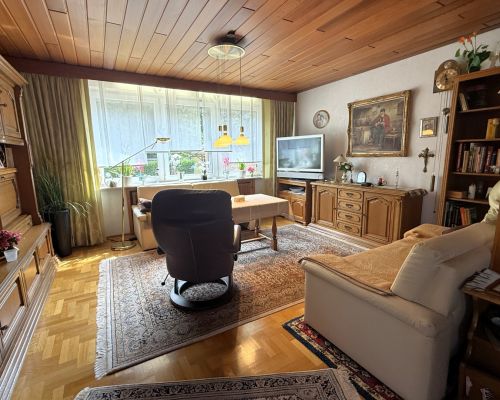 12 Wohnzimmer
