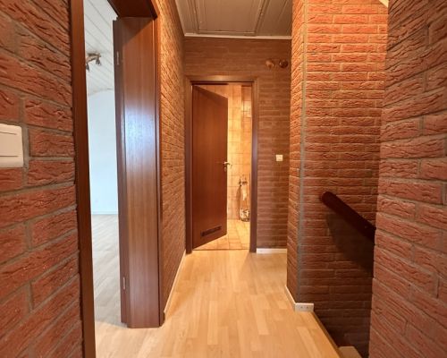 10 Flur Dachgeschoss