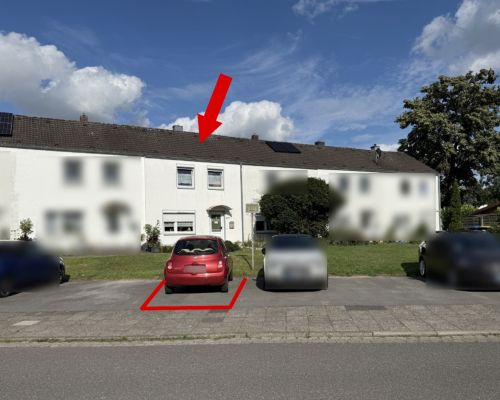 2 Stellplatz unf Hausansicht