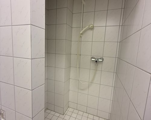 29 mit Dusche
