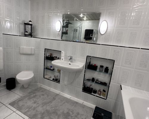 Badezimmer Ansicht 1