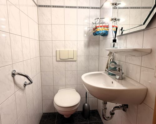 8 Gästetoilette