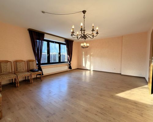 11 Wohnzimmer