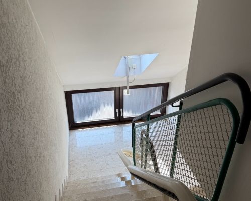 23 TReppenhaus zum Spitzboden