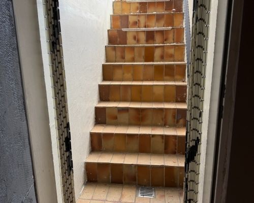 22 Kelleraußentreppe