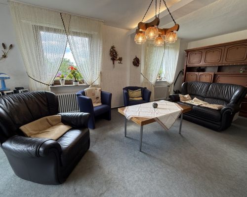 12 Wohnzimmer