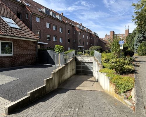 2 Tiefgaragenzufahrt