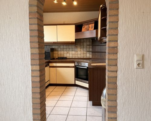 7.1 Durchgang zur Küche